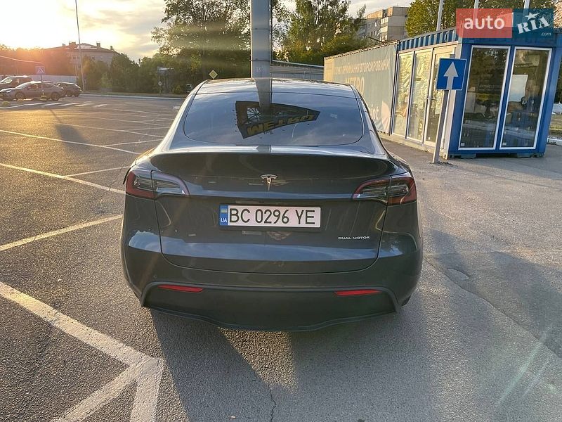 Внедорожник / Кроссовер Tesla Model Y 2021 в Львове