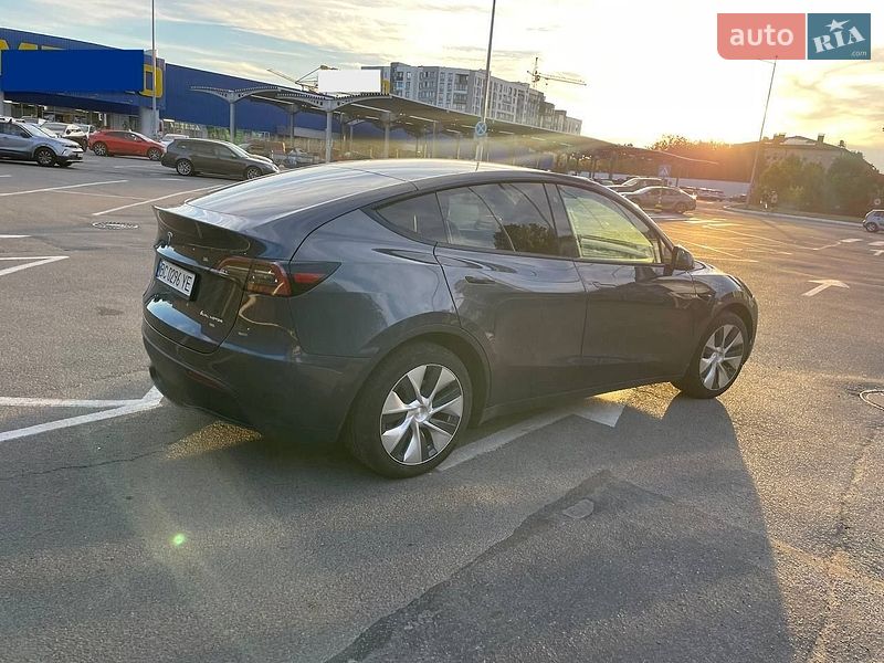 Внедорожник / Кроссовер Tesla Model Y 2021 в Львове