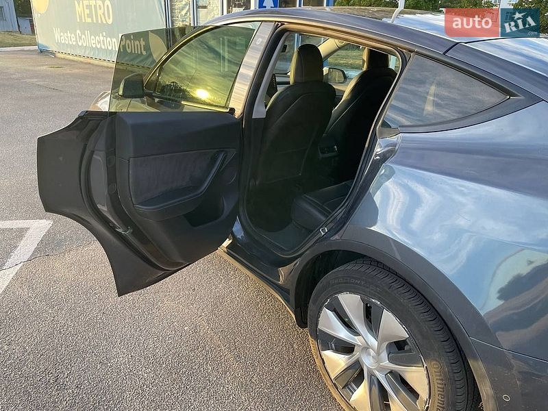 Внедорожник / Кроссовер Tesla Model Y 2021 в Львове