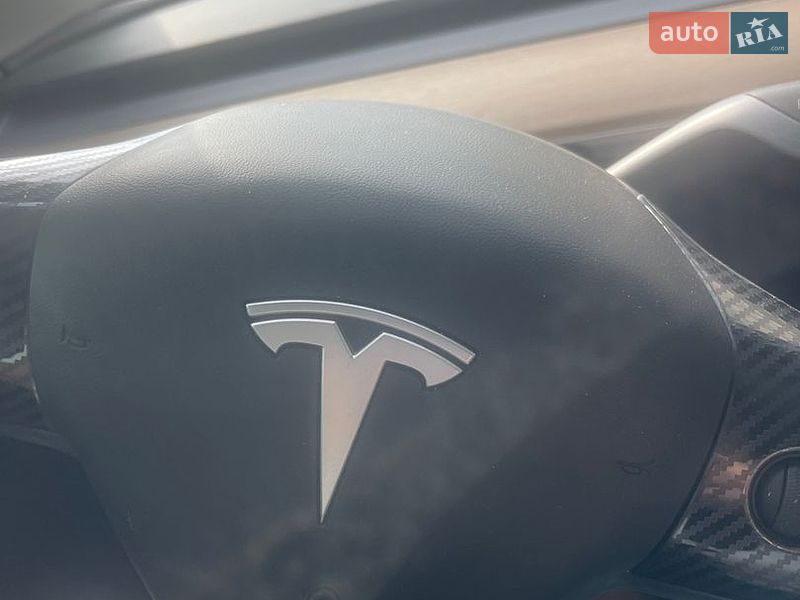Позашляховик / Кросовер Tesla Model Y 2020 в Києві