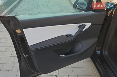 Позашляховик / Кросовер Tesla Model Y 2020 в Івано-Франківську