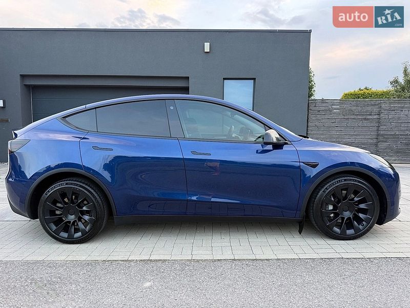 Tesla Model Y 2022