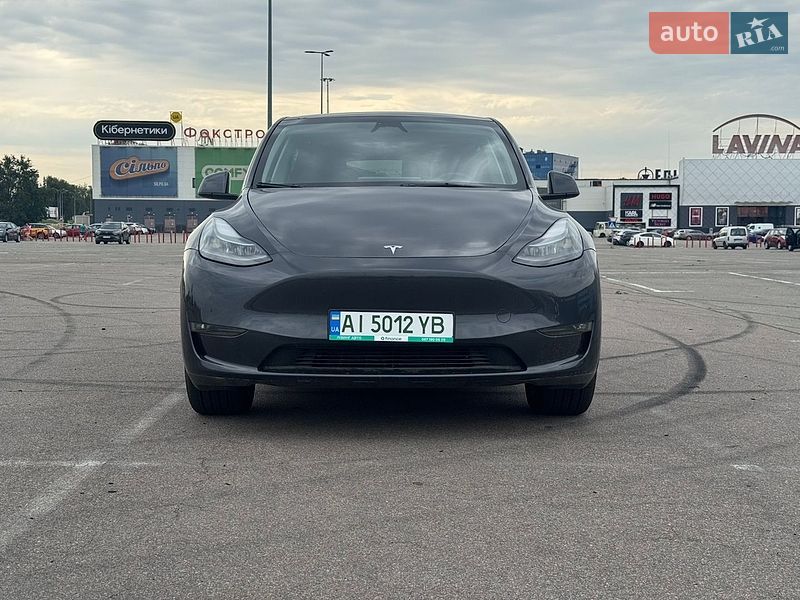 Позашляховик / Кросовер Tesla Model Y 2025 в Києві