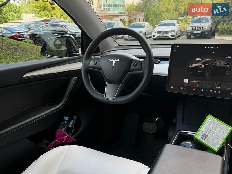 Внедорожник / Кроссовер Tesla Model Y 2023 в Киеве фото 4 Внедорожник / Кроссовер Tesla Model Y 2023 в Киеве
