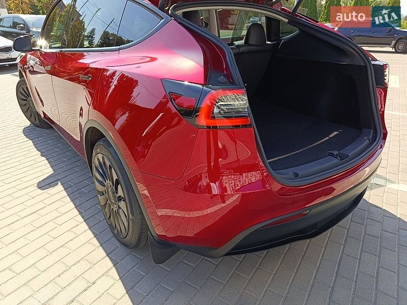 Позашляховик / Кросовер Tesla Model Y 2024 в Харкові