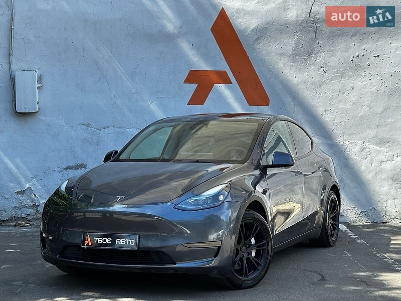 Tesla Model Y 2023