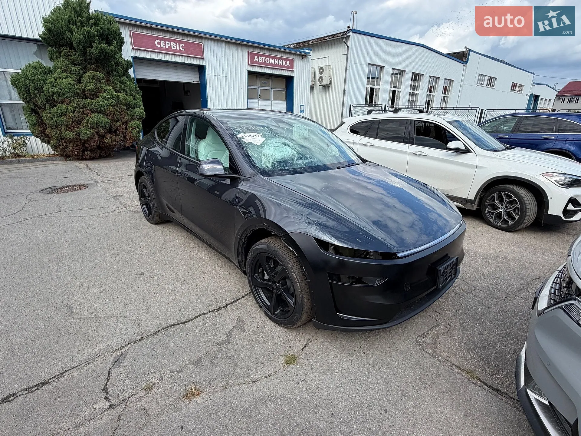 2026 Tesla Model Y - мініатюра 6