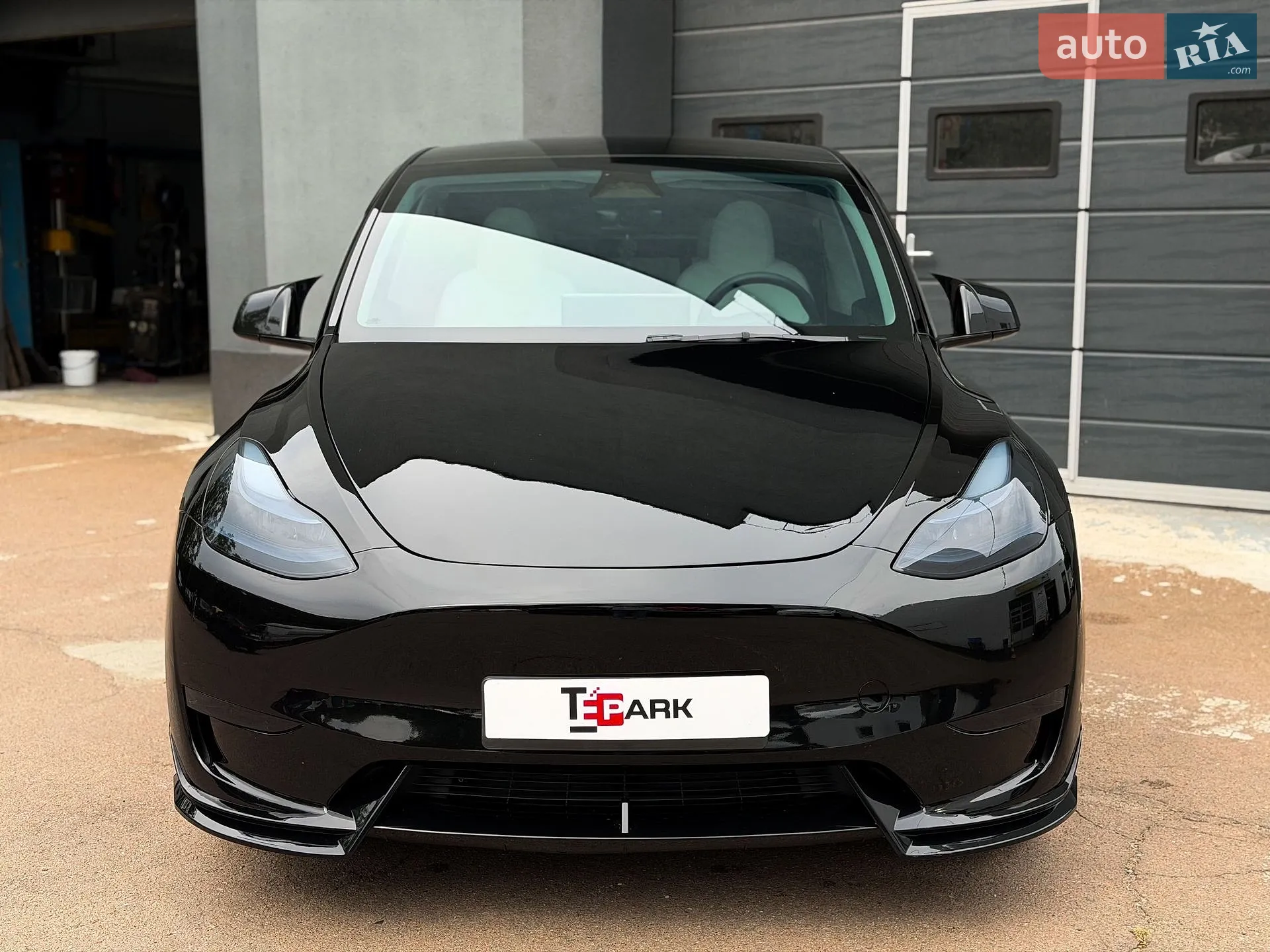 2024 Tesla Model Y - мініатюра 3