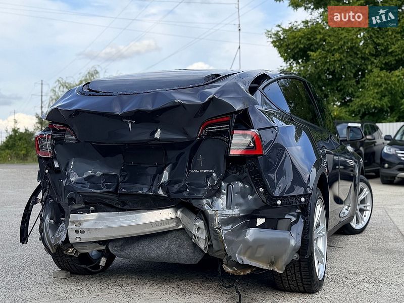 Внедорожник / Кроссовер Tesla Model Y 2021 в Дрогобыче