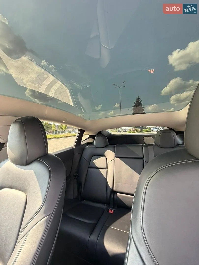 2021 Tesla Model Y - мініатюра 10