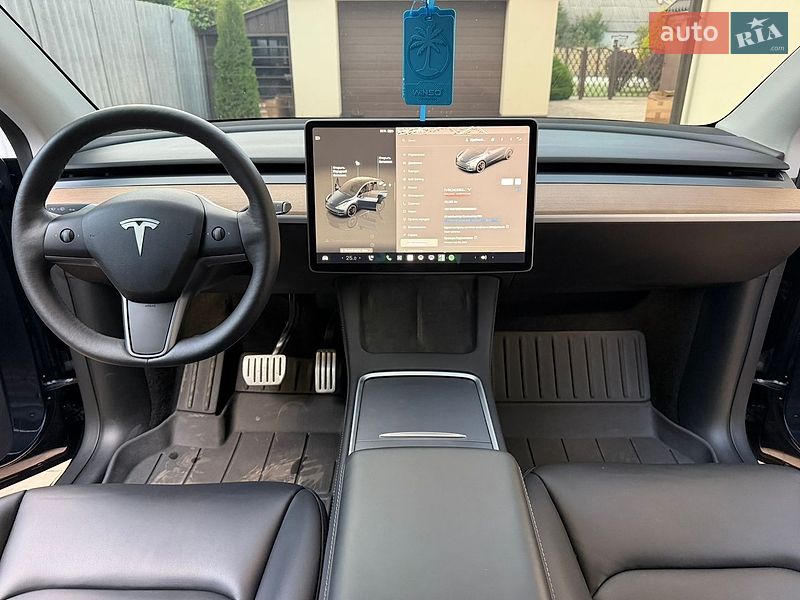Внедорожник / Кроссовер Tesla Model Y 2024 в Мерефа