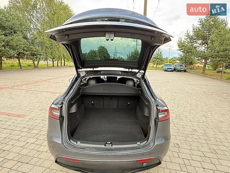 Позашляховик / Кросовер Tesla Model Y 2023 в Львові