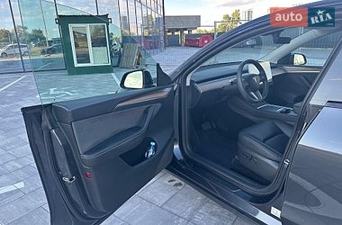 Внедорожник / Кроссовер Tesla Model Y 2024 в Киеве