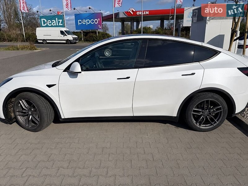 Позашляховик / Кросовер Tesla Model Y 2021 в Вінниці