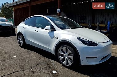 Внедорожник / Кроссовер Tesla Model Y 2023 в Тернополе