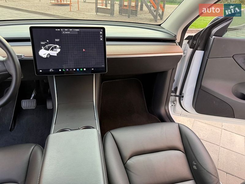 Позашляховик / Кросовер Tesla Model Y 2020 в Києві