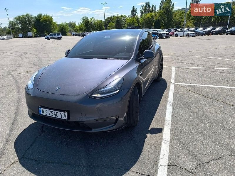Внедорожник / Кроссовер Tesla Model Y 2023 в Днепре