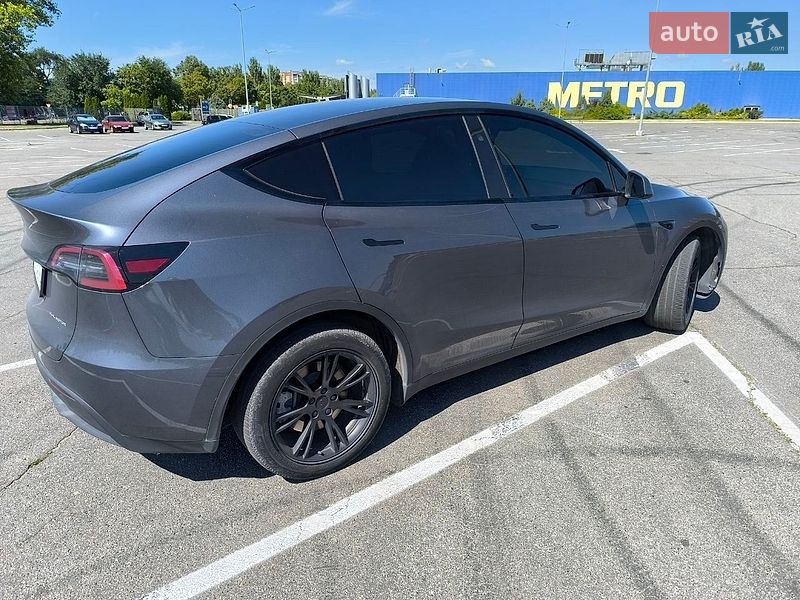 Внедорожник / Кроссовер Tesla Model Y 2023 в Днепре
