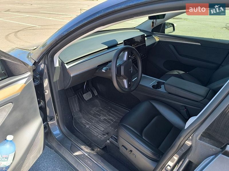 Внедорожник / Кроссовер Tesla Model Y 2023 в Днепре