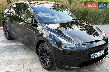 Внедорожник / Кроссовер Tesla Model Y 2023 в Киеве