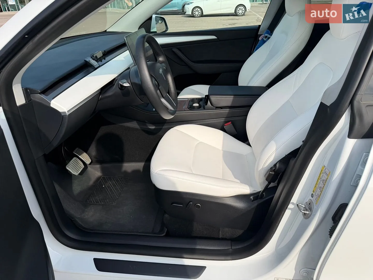 2023 Tesla Model Y - мініатюра 9