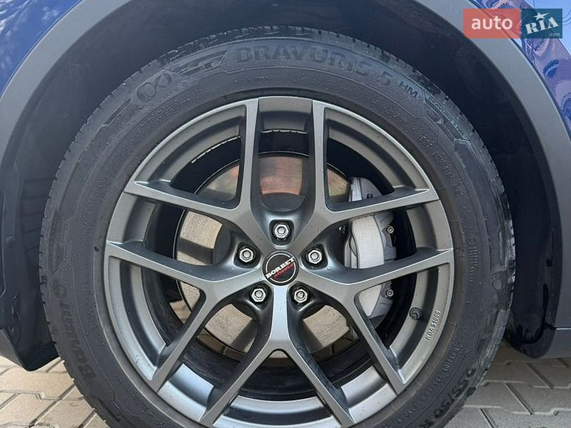 Позашляховик / Кросовер Tesla Model Y 2021 в Чернівцях