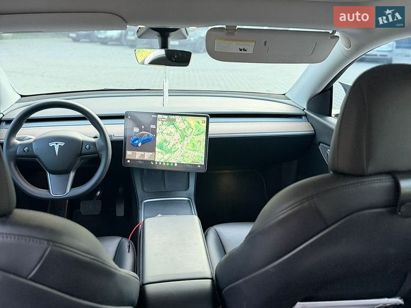 Позашляховик / Кросовер Tesla Model Y 2021 в Чернівцях