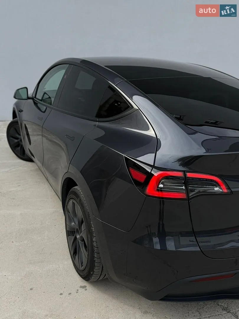 2025 Tesla Model Y - мініатюра 24