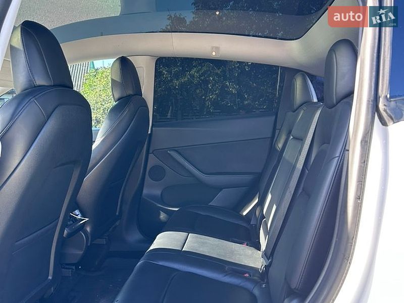 Позашляховик / Кросовер Tesla Model Y 2021 в Балті
