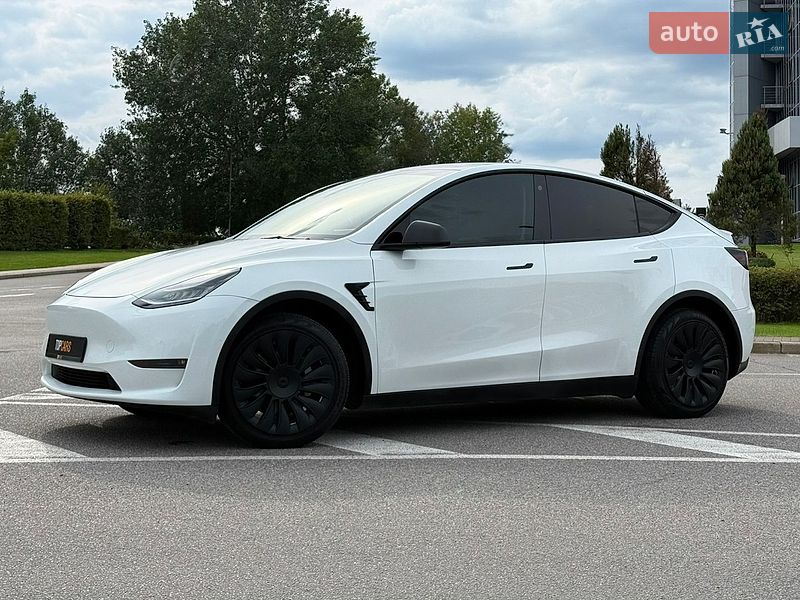 Позашляховик / Кросовер Tesla Model Y 2021 в Києві