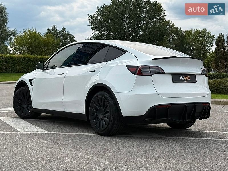 Позашляховик / Кросовер Tesla Model Y 2021 в Києві