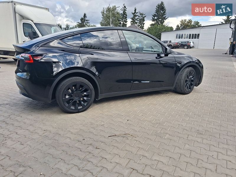 Позашляховик / Кросовер Tesla Model Y 2024 в Ланівці