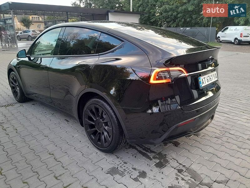Внедорожник / Кроссовер Tesla Model Y 2022 в Ивано-Франковске