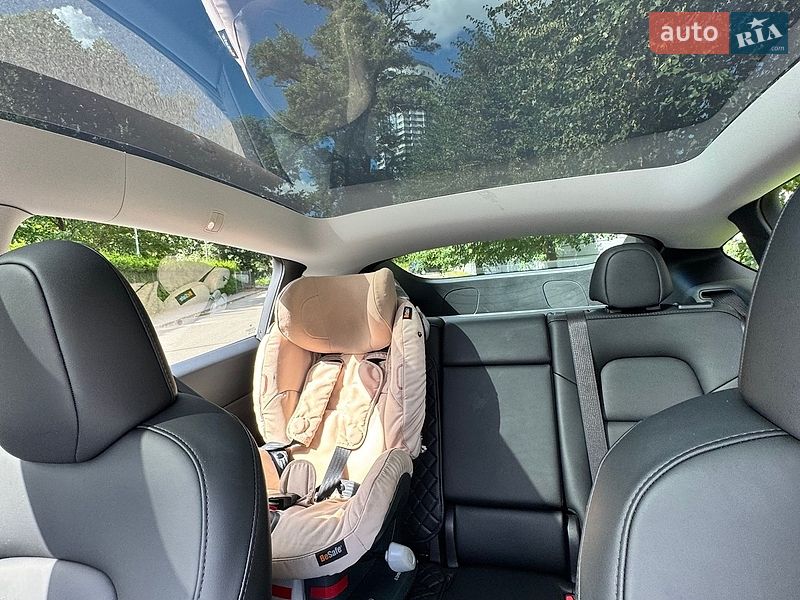 Позашляховик / Кросовер Tesla Model Y 2023 в Києві