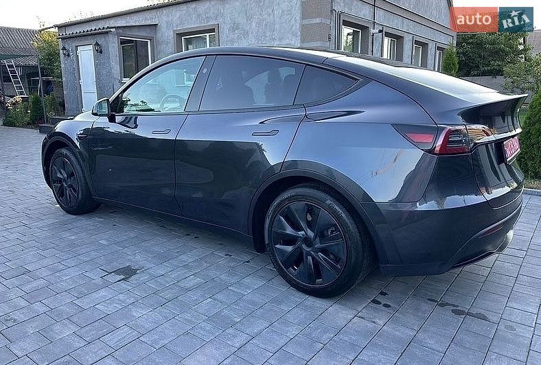Внедорожник / Кроссовер Tesla Model Y 2024 в Ивано-Франковске фото 4 Внедорожник / Кроссовер Tesla Model Y 2024 в Ивано-Франковске