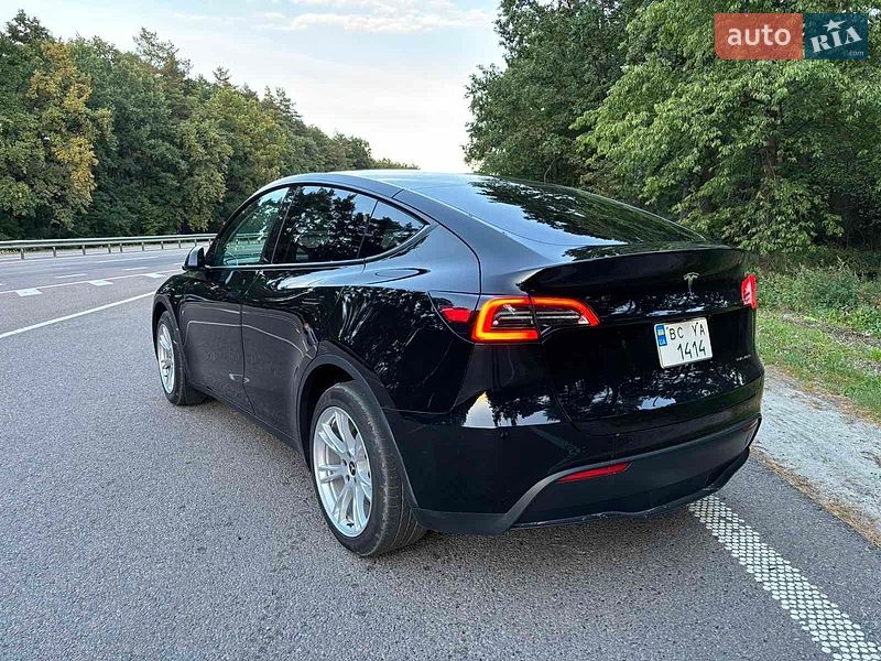 Позашляховик / Кросовер Tesla Model Y 2023 в Львові фото 5 Позашляховик / Кросовер Tesla Model Y 2023 в Львові