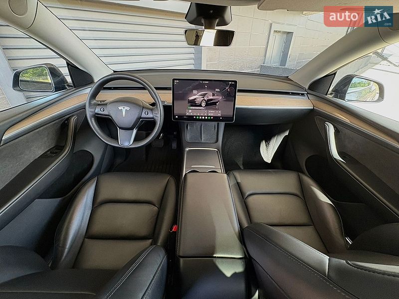 Внедорожник / Кроссовер Tesla Model Y 2023 в Киеве