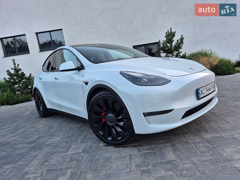 Tesla Model Y 2022
