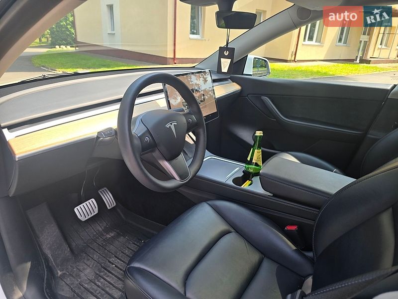 Позашляховик / Кросовер Tesla Model Y 2022 в Києві