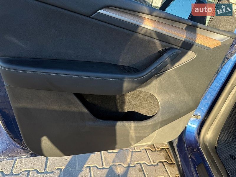 Внедорожник / Кроссовер Tesla Model Y 2022 в Хмельницком