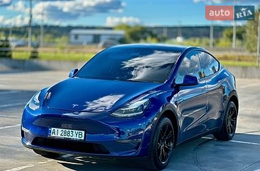 Позашляховик / Кросовер Tesla Model Y 2021 в Києві