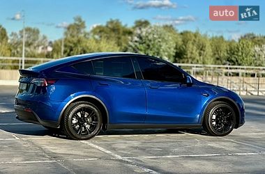 Позашляховик / Кросовер Tesla Model Y 2021 в Києві