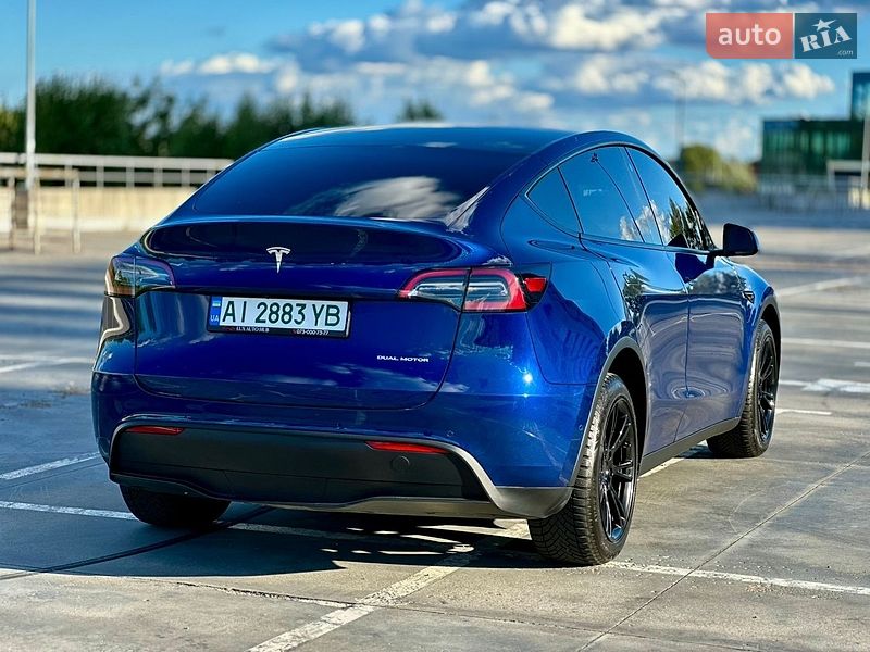 Позашляховик / Кросовер Tesla Model Y 2021 в Києві