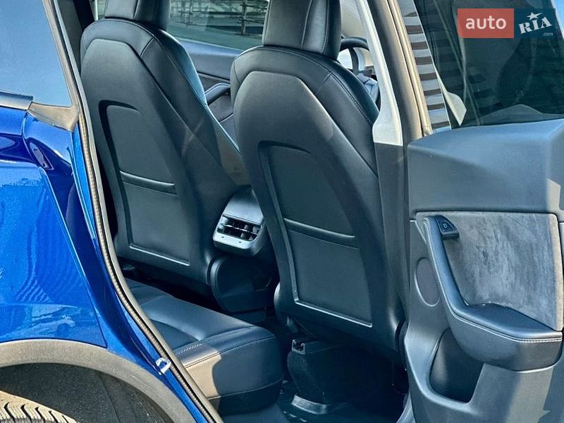 Позашляховик / Кросовер Tesla Model Y 2021 в Києві