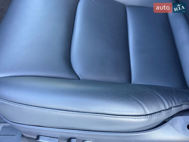 Позашляховик / Кросовер Tesla Model Y 2021 в Києві