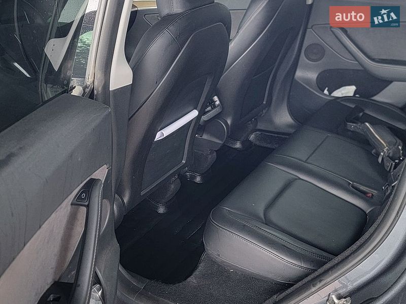 Внедорожник / Кроссовер Tesla Model Y 2022 в Полтаве