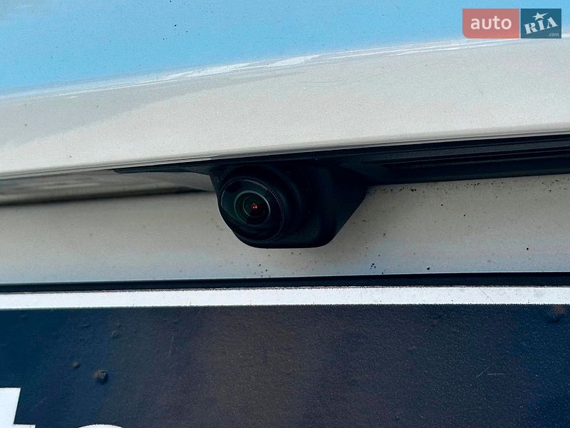 Позашляховик / Кросовер Tesla Model Y 2024 в Одесі
