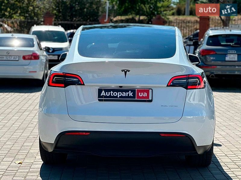 Внедорожник / Кроссовер Tesla Model Y 2024 в Одессе