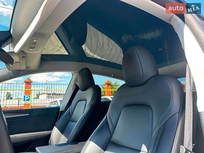 Внедорожник / Кроссовер Tesla Model Y 2024 в Одессе
