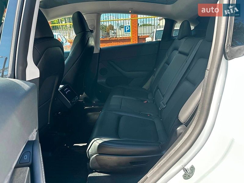 Внедорожник / Кроссовер Tesla Model Y 2024 в Одессе